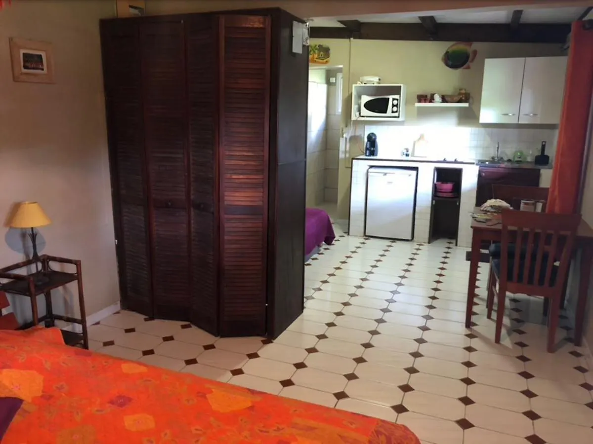 Le Bungalow Des Bougainvilliers Ducos