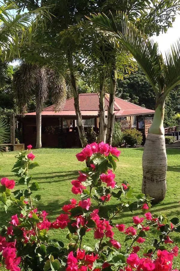 Guest house Le Bungalow Des Bougainvilliers Ducos